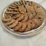 Plateau de sablés aux éclats de noisettes